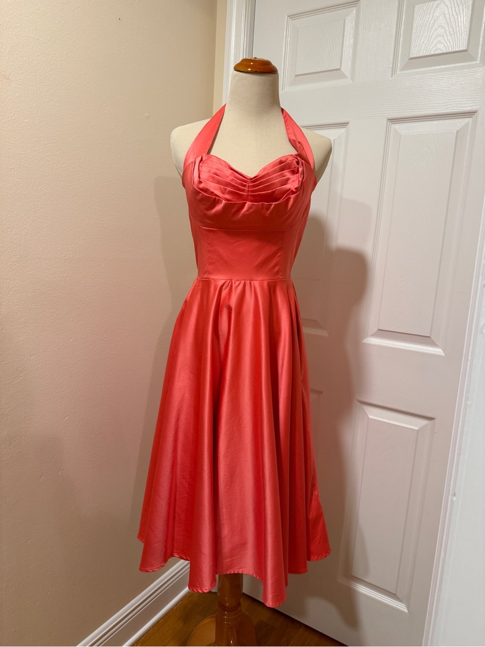Trashy Diva Lena size 4 Vintage-Inspired Halter Satin Dress in Coral Pink